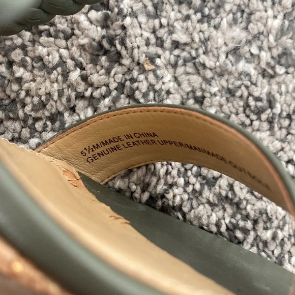 Talbots SUMMER SAGE ROYCE BRAID WEDGE SHOE 5.5 cork heel like new! Worn inside. - Picture 7 of 8